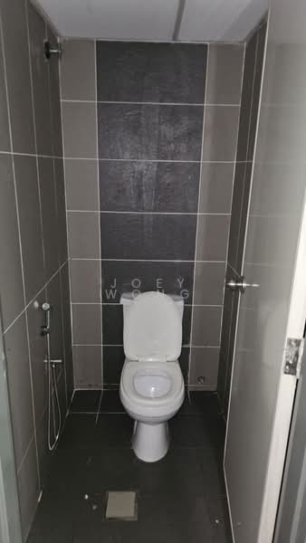 Kedai / Pejabat untuk Disewa di Kampung Sungai Kayu Ara (Petaling Jaya) - Joey Wong - Bathroom - PropertyGuru.com.my