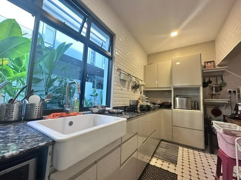 2-storey Terraced House for Sale in Taman Glenmarie (Johor Bahru) - Bernice Gan - Kitchen - PropertyGuru.com.my