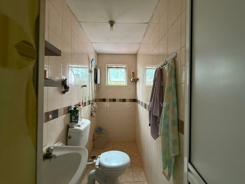 Apartment for Sale at Bistari Impian Apartment - Alan Chew - Bathroom - PropertyGuru.com.my