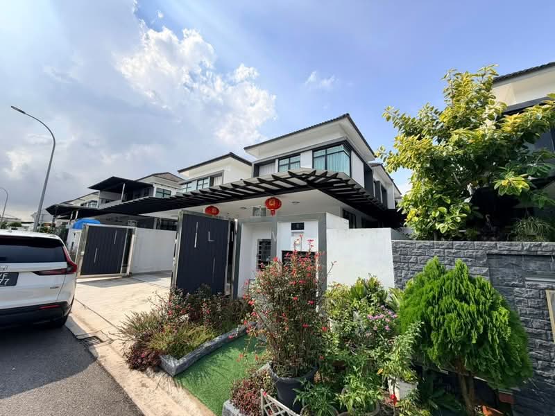 Cluster House for Rent in Taman Austin Duta (Tebrau) - Li Wei - Exterior - PropertyGuru.com.my