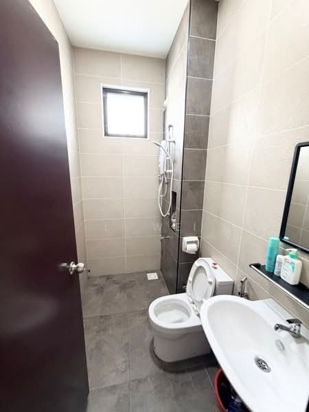 Cluster House for Rent in Taman Austin Duta (Tebrau) - Li Wei - Bathroom - PropertyGuru.com.my