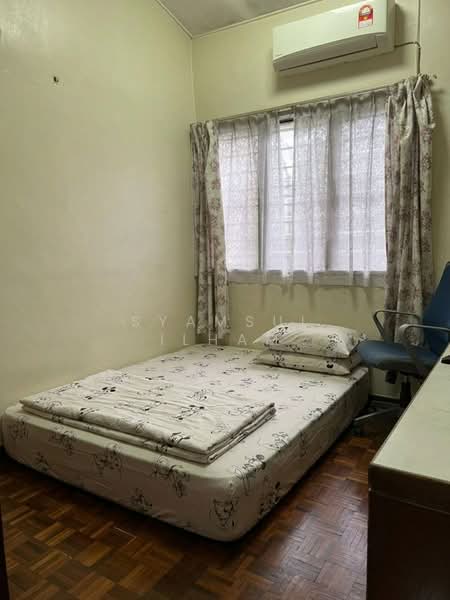 2-storey Terraced House for Sale in Ampang (Kuala Lumpur) - Syamsul Ilham - Bedroom - PropertyGuru.com.my