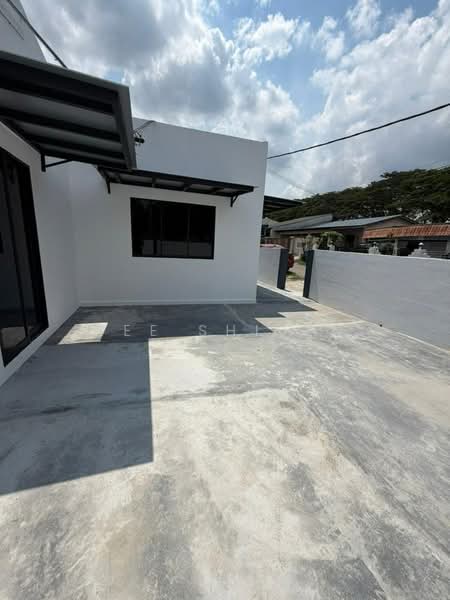 Rumah Teres 1 Tingkat untuk Dijual di Taman Dahlia (Tampoi) - Yee Shiuen - Exterior - PropertyGuru.com.my