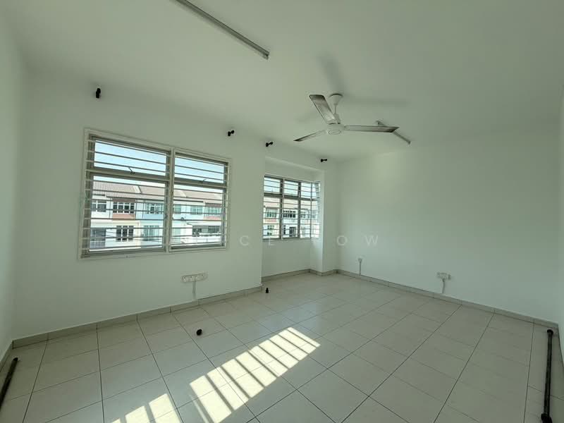 3-storey Terraced House for Sale in Taman Kundang Jaya (Rawang) - Alice Low - Interior - PropertyGuru.com.my