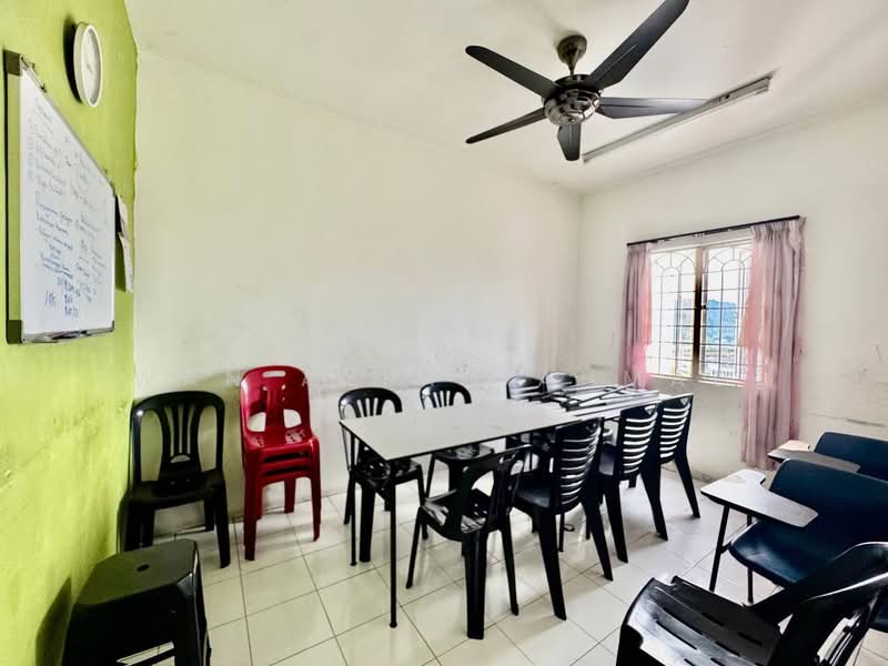 Apartment for Sale at Pangsapuri Mawar Sari - Wan Azlan Ahmad - PropertyGuru.com.my