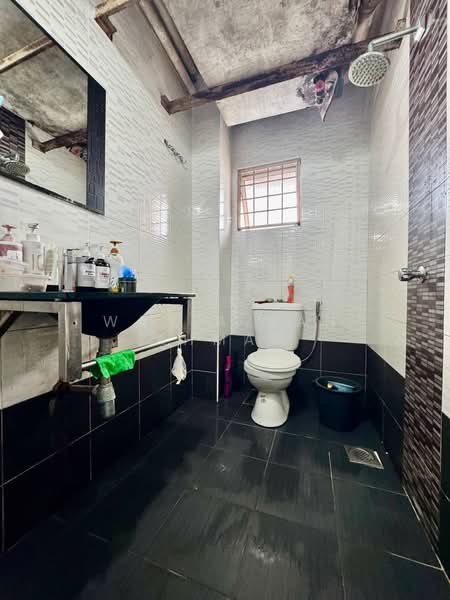 Apartment for Sale at Pangsapuri Mawar Sari - Wan Azlan Ahmad - PropertyGuru.com.my