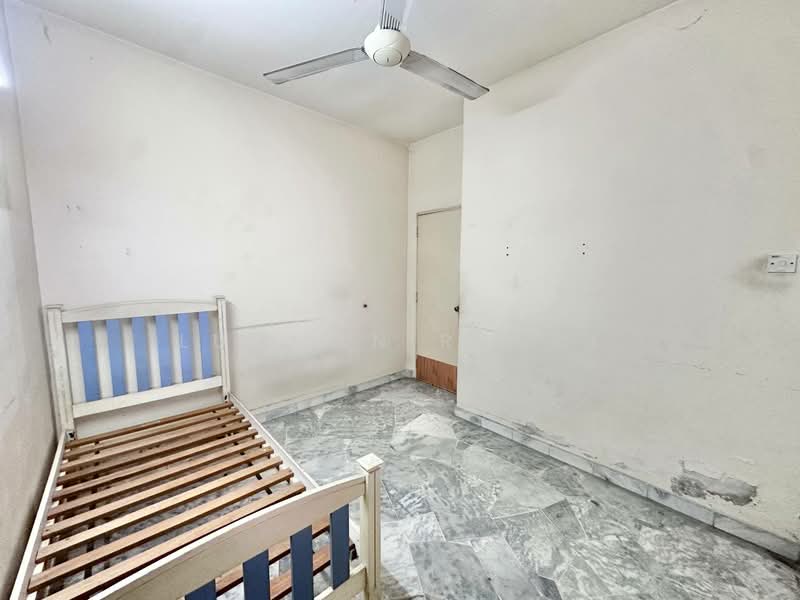 2-storey Terraced House for Sale in Taman Setiawangsa (Setiawangsa) - Luqman Ramli - Bedroom - PropertyGuru.com.my