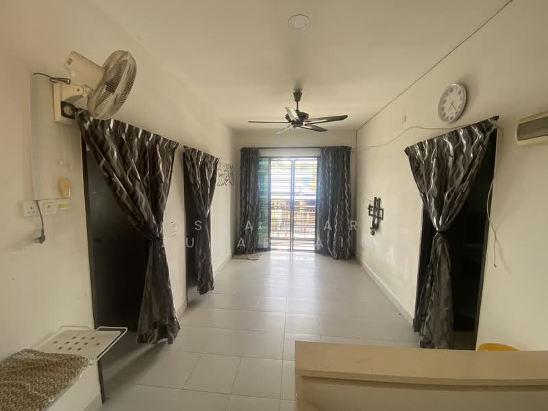 2-storey Terraced House for Sale in Taman Bukit Tiram (Ulu Tiram) - Iskandar Zukarnain - Living Room - PropertyGuru.com.my