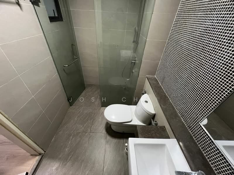 Servis Apartment untuk Dijual di Nova Saujana - Josh Chai - Bathroom - PropertyGuru.com.my