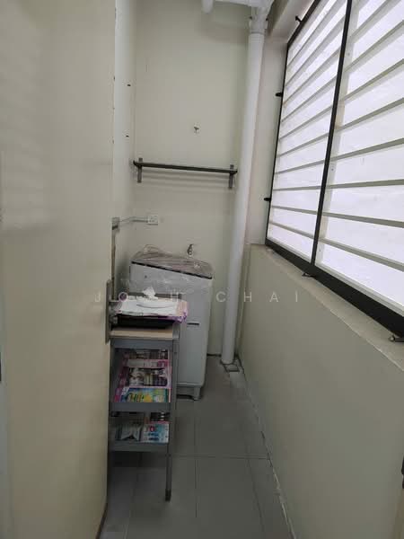 Servis Apartment untuk Dijual di Nova Saujana - Josh Chai - Balcony - PropertyGuru.com.my