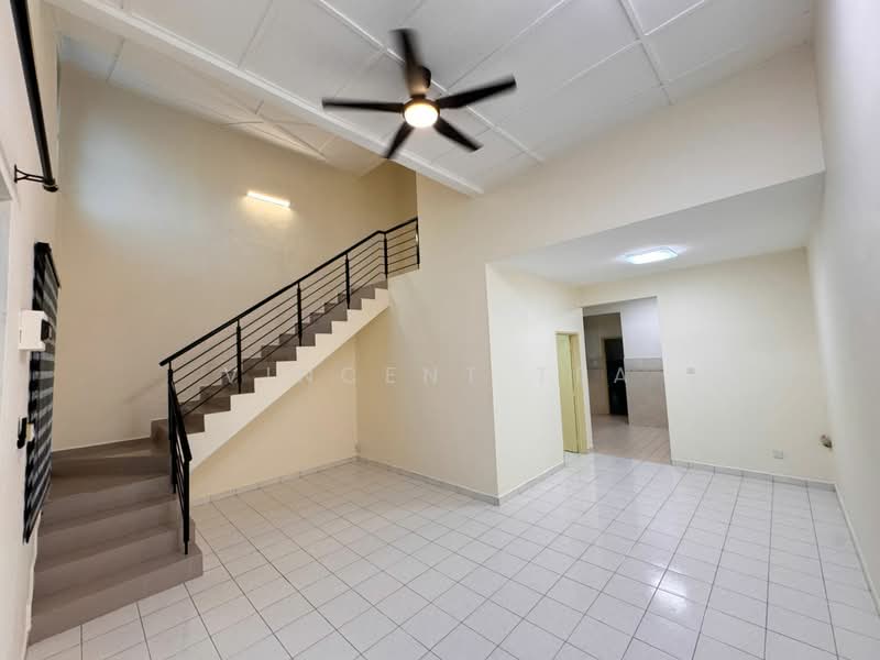 Rumah Teres 1.5 Tingkat untuk Disewa di Johor Bahru (Johor) - Vincent Tea - Living Room - PropertyGuru.com.my