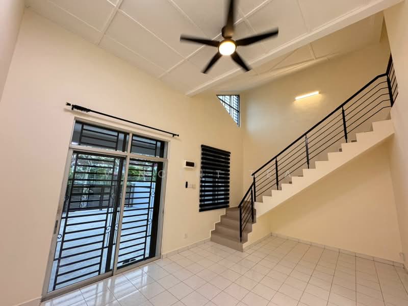 Rumah Teres 1.5 Tingkat untuk Disewa di Johor Bahru (Johor) - Vincent Tea - Living Room - PropertyGuru.com.my