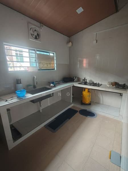 Rumah Teres 1 Tingkat untuk Disewa di Skudai (Johor) - Heng . - Kitchen - PropertyGuru.com.my