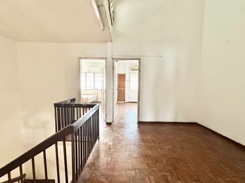 2-storey Terraced House for Sale in Taman Melewar (Gombak) - Faisal Abu Omar - Corridor - PropertyGuru.com.my