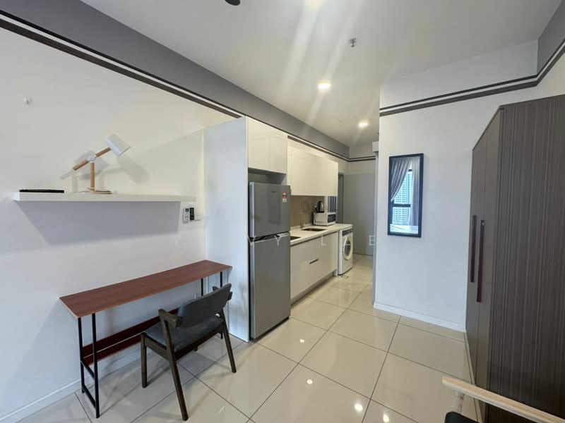Service Residence for Rent at Residential Suites @ HighPark - Yeevy Lee - Kitchen - PropertyGuru.com.my