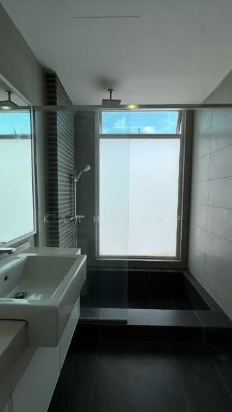 Servis Apartment untuk Disewa di Zen Suites @ Zetapark - Kathy Yap - Bathroom - PropertyGuru.com.my
