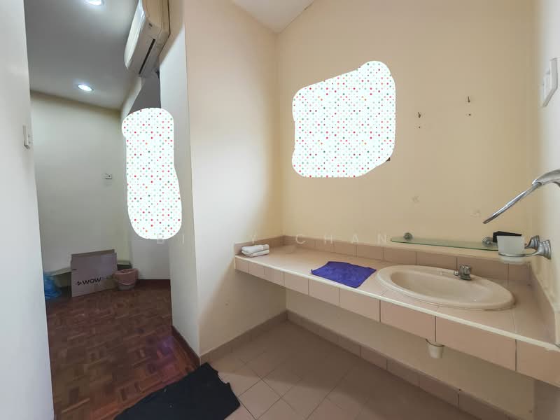 Rumah Teres untuk Dijual di Cheras (Selangor) - Billy Chan - Bathroom - PropertyGuru.com.my