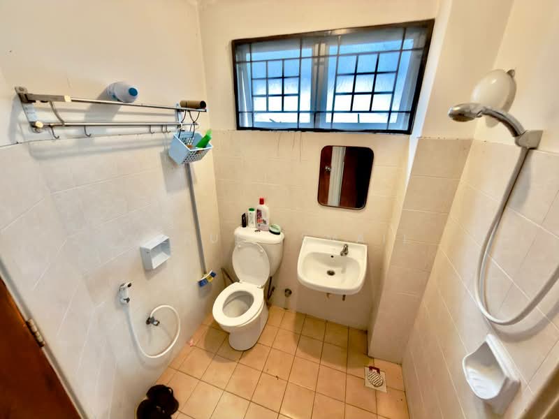2-storey Terraced House for Sale in Seksyen 5 (Kota Damansara) - Azrul Ismail - Bathroom - PropertyGuru.com.my