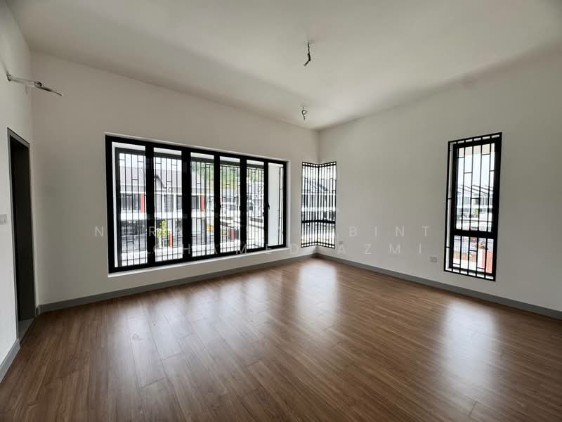 Rumah Teres 2 Tingkat untuk Dijual di Elmina (Shah Alam) - Nuraishah Binti Mohamed Azmi - Living Room - PropertyGuru.com.my