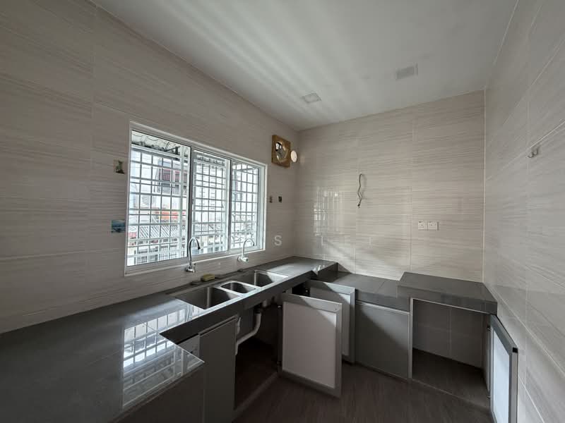 Rumah Teres 1 Tingkat untuk Disewa di Batu 9 (Cheras) - Chris Lee - Kitchen - PropertyGuru.com.my