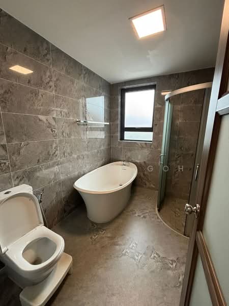 Rumah Teres 3 Tingkat untuk Dijual di Forest City (Gelang Patah) - Nataine Goh - Bathroom - PropertyGuru.com.my