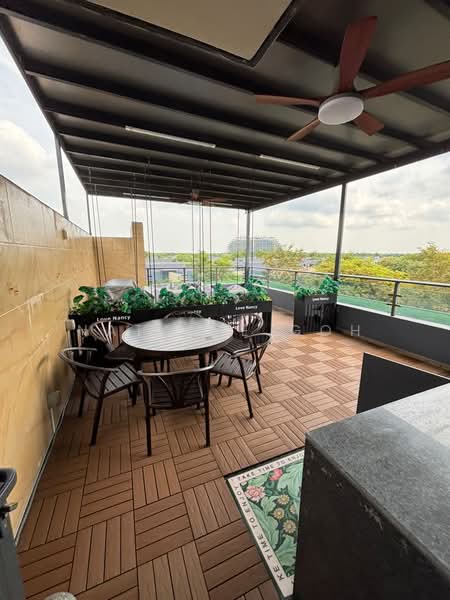 Rumah Teres 3 Tingkat untuk Dijual di Forest City (Gelang Patah) - Nataine Goh - Balcony - PropertyGuru.com.my