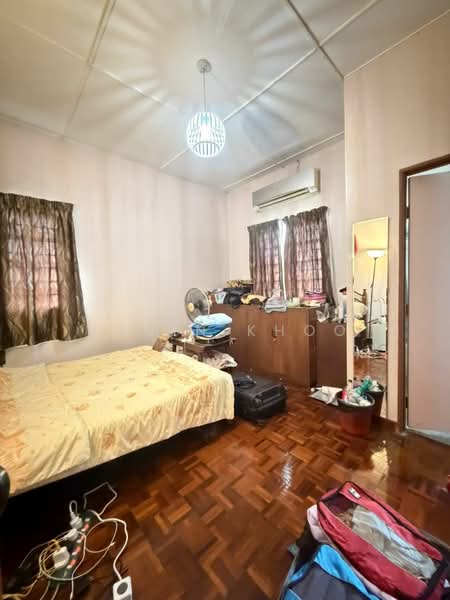 Rumah Banglo untuk Disewa di Bandar Country Homes (Rawang) - Levin Khoo - Bedroom - PropertyGuru.com.my