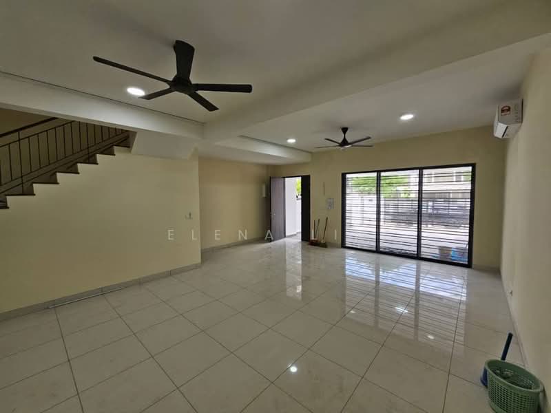 2-storey Terraced House for Rent in Johor Bahru (Johor) - Elena Lim - Living Room - PropertyGuru.com.my