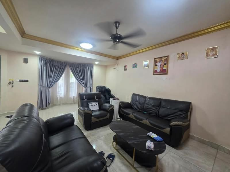 Rumah Teres 2 Tingkat untuk Dijual di Taman Tampoi Indah (Tampoi) - Kuu Chin - Living Room - PropertyGuru.com.my