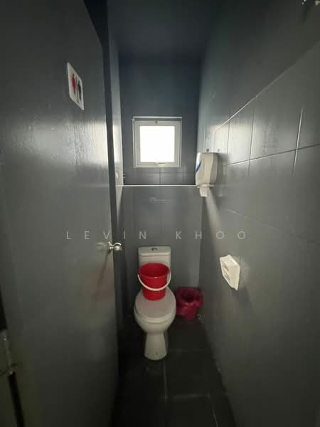 Shop for Rent in Taman Anggun (Rawang) - Levin Khoo - Bathroom - PropertyGuru.com.my
