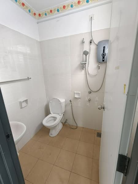 Link Bungalow for Sale in Mutiara Rini (Skudai) - Azlan Ismail aiproperty - Bathroom - PropertyGuru.com.my