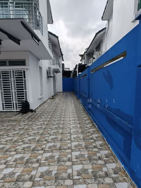 Link Bungalow for Sale in Mutiara Rini (Skudai) - Azlan Ismail aiproperty - PropertyGuru.com.my