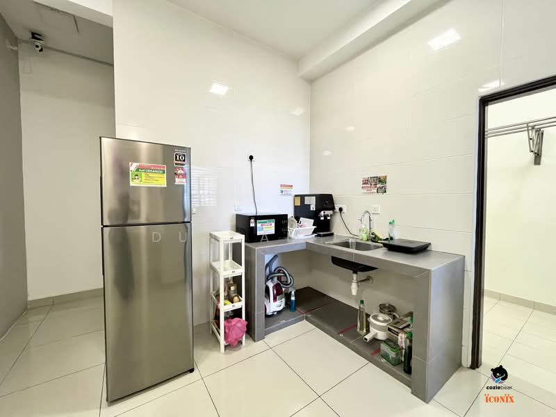 Servis Apartment untuk Disewa di SkyVille 8 @ Benteng 8 - Duncan Lee - Kitchen - PropertyGuru.com.my