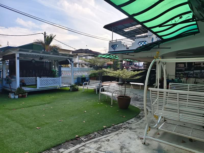 Semi-Detached House for Sale in Johor Bahru (Johor) - Annie Chai - Exterior - PropertyGuru.com.my