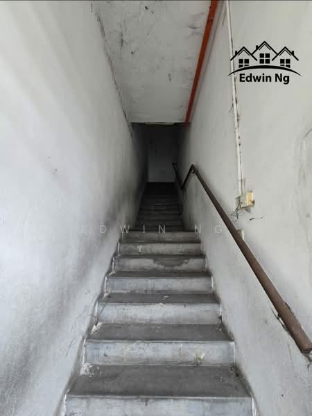 Shop for Rent in Bandar Parit Buntar (Parit Buntar) - Edwin Ng - Corridor - PropertyGuru.com.my