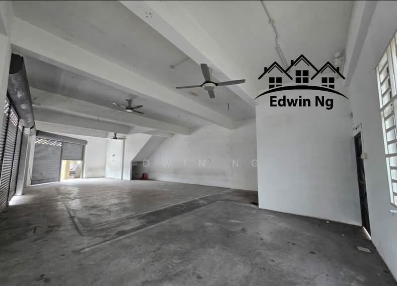 Kedai untuk Disewa di Bandar Parit Buntar (Parit Buntar) - Edwin Ng - Interior - PropertyGuru.com.my