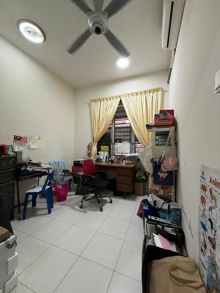 Cluster House for Sale in Taman Gaya (Ulu Tiram) - Shirene Lee - Study - PropertyGuru.com.my