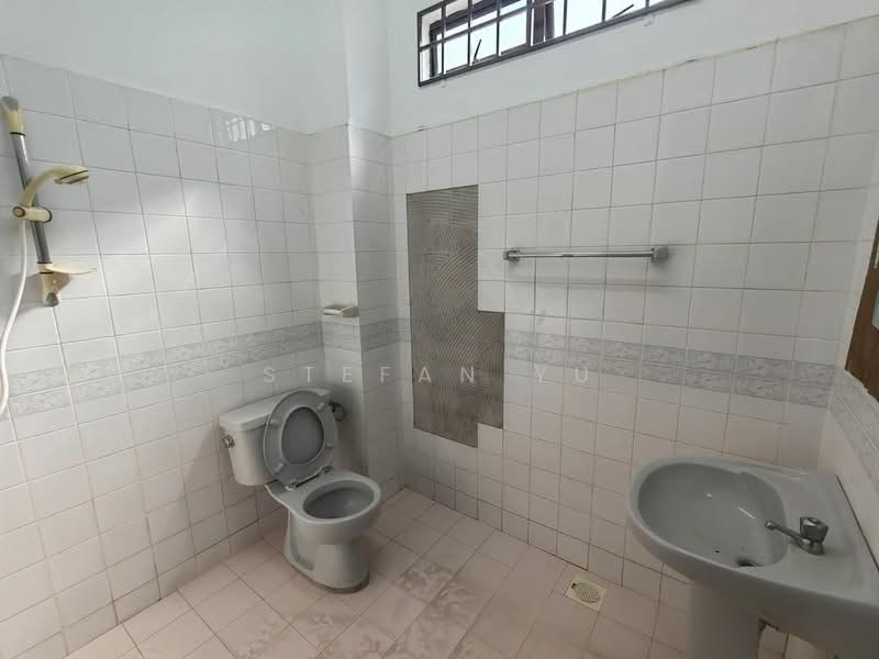 Rumah Teres 2 Tingkat untuk Dijual di Skudai (Johor) - Stefan Yu - Bathroom - PropertyGuru.com.my
