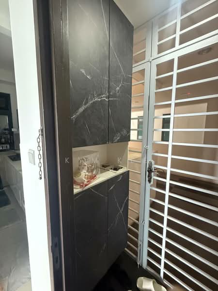 Service Residence for Sale at 8Scape Residence @ Sutera - Kym Kee - Entrance - PropertyGuru.com.my