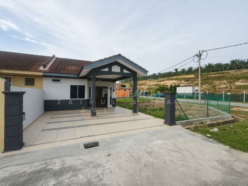 Rumah Teres 1 Tingkat untuk Dijual di Port Dickson (Negeri Sembilan) - Zairul Asrah Zulkefli - Exterior - PropertyGuru.com.my