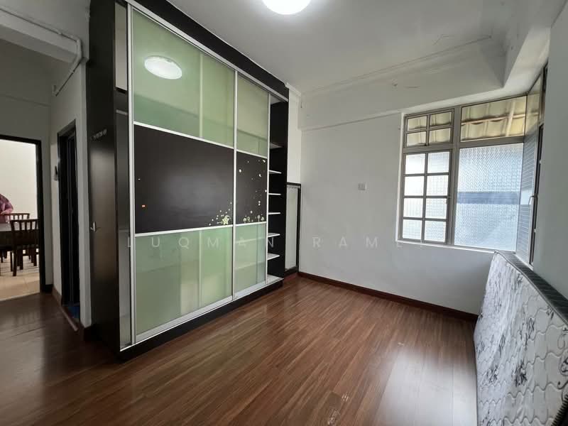 Kondominium untuk Dijual di Fajar Ria @ Pantai - Luqman Ramli - Bedroom - PropertyGuru.com.my
