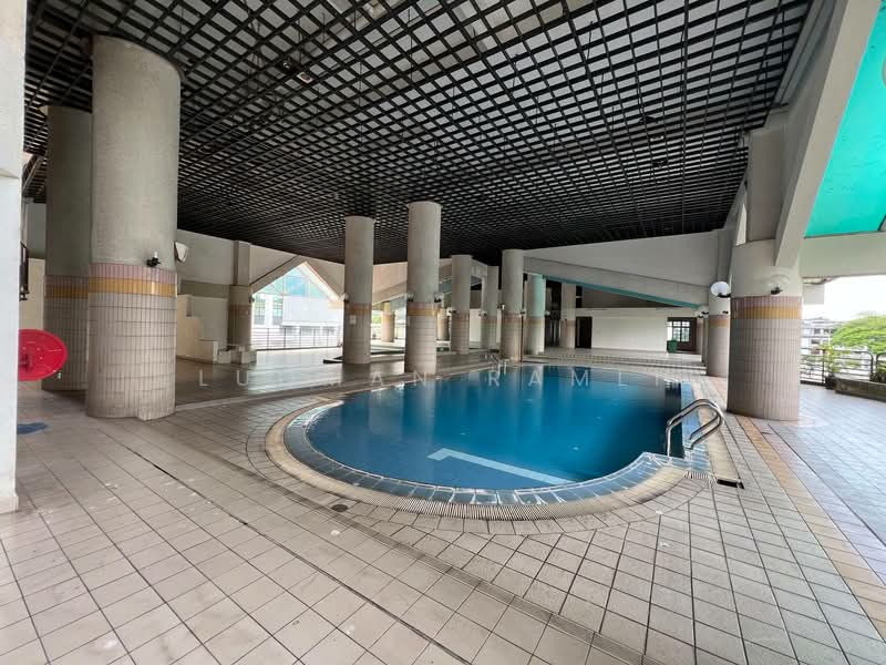 Kondominium untuk Dijual di Fajar Ria @ Pantai - Luqman Ramli - Pool - PropertyGuru.com.my