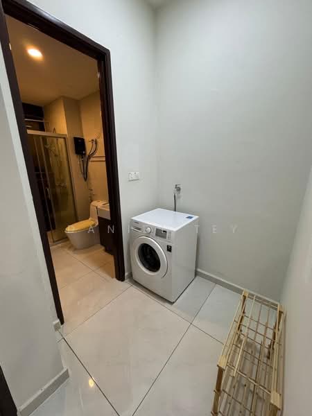 Kondominium untuk Disewa di Bay Point @ Country Garden Danga Bay - Daniel Tey - Bathroom - PropertyGuru.com.my
