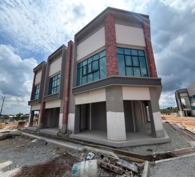 Shop for Rent in Bandar Gamuda Gardens (Rawang) - Ben Woo - Exterior - PropertyGuru.com.my