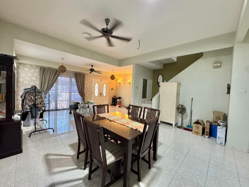 Rumah Teres 2 Tingkat untuk Dijual di Skudai (Johor) - Azlan Ismail aiproperty - Dining Room - PropertyGuru.com.my
