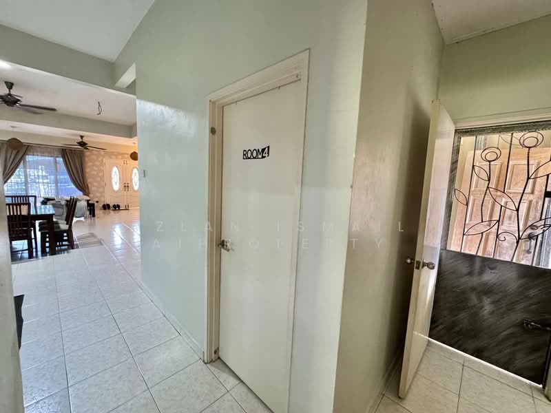 Rumah Teres 2 Tingkat untuk Dijual di Skudai (Johor) - Azlan Ismail aiproperty - Corridor - PropertyGuru.com.my
