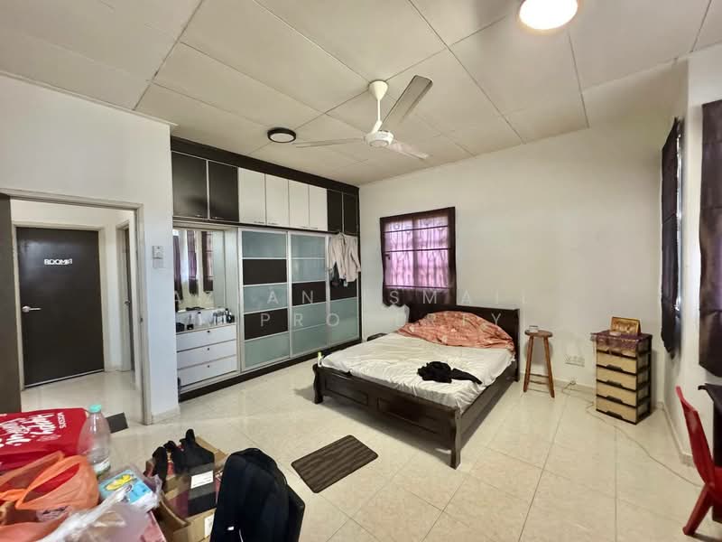Rumah Teres 2 Tingkat untuk Dijual di Skudai (Johor) - Azlan Ismail aiproperty - Bedroom - PropertyGuru.com.my