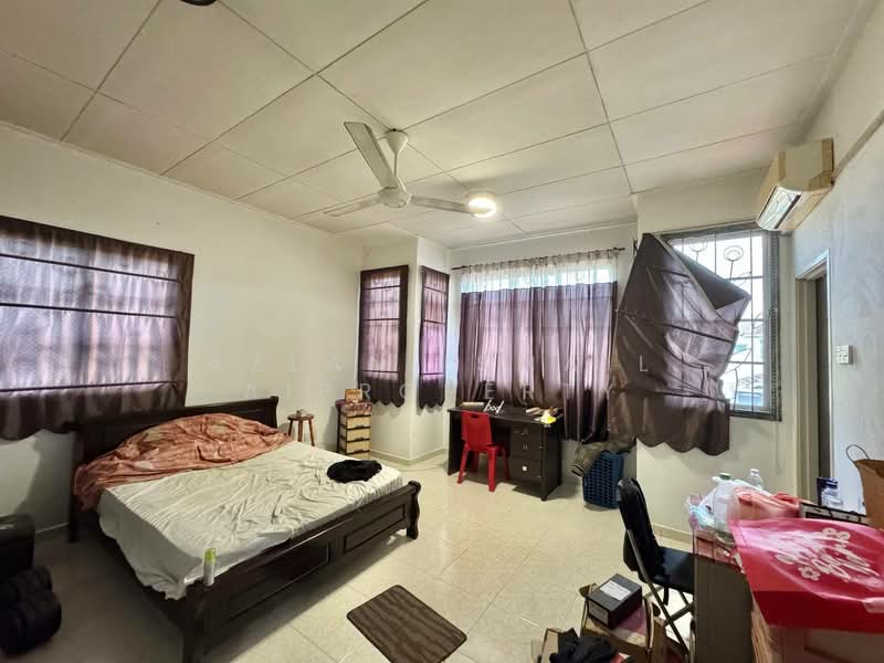 Rumah Teres 2 Tingkat untuk Dijual di Skudai (Johor) - Azlan Ismail aiproperty - Bedroom - PropertyGuru.com.my