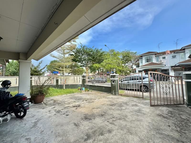 Rumah Teres 2 Tingkat untuk Dijual di Skudai (Johor) - Azlan Ismail aiproperty - Exterior - PropertyGuru.com.my