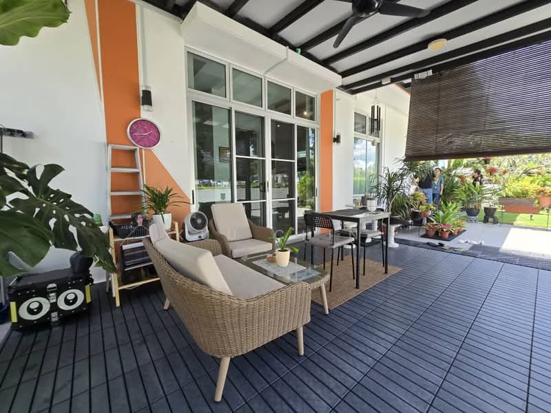 Rumah Teres 2 Tingkat untuk Dijual di Taman Mount Austin (Tebrau) - Kuu Chin - Exterior - PropertyGuru.com.my